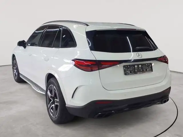 Mercedes-Benz GLC view 5