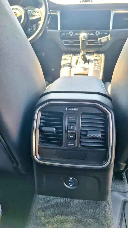 Porsche Macan снимка Porsche Macan
