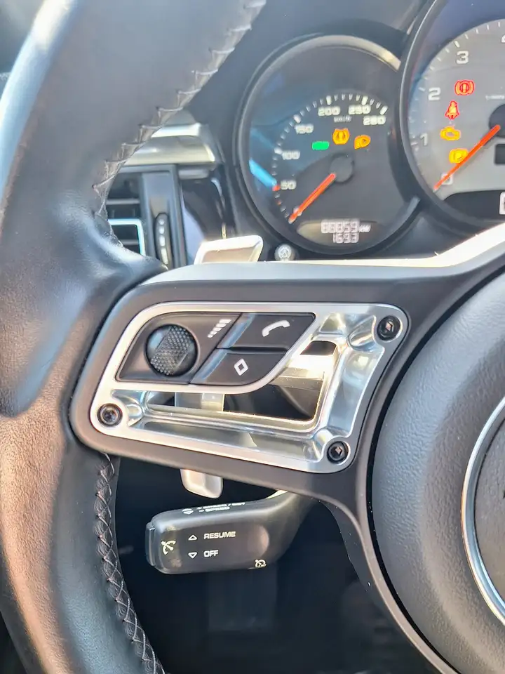 Porsche Macan снимка Porsche Macan