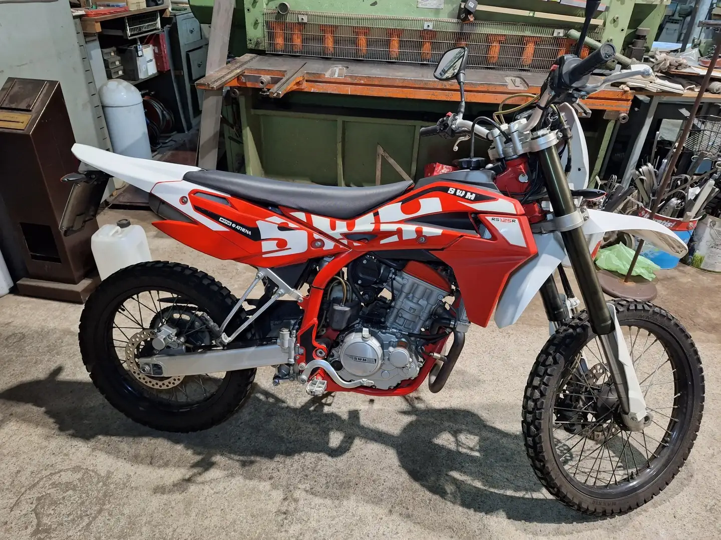 SWM RS 125 R Kırmızı - 2