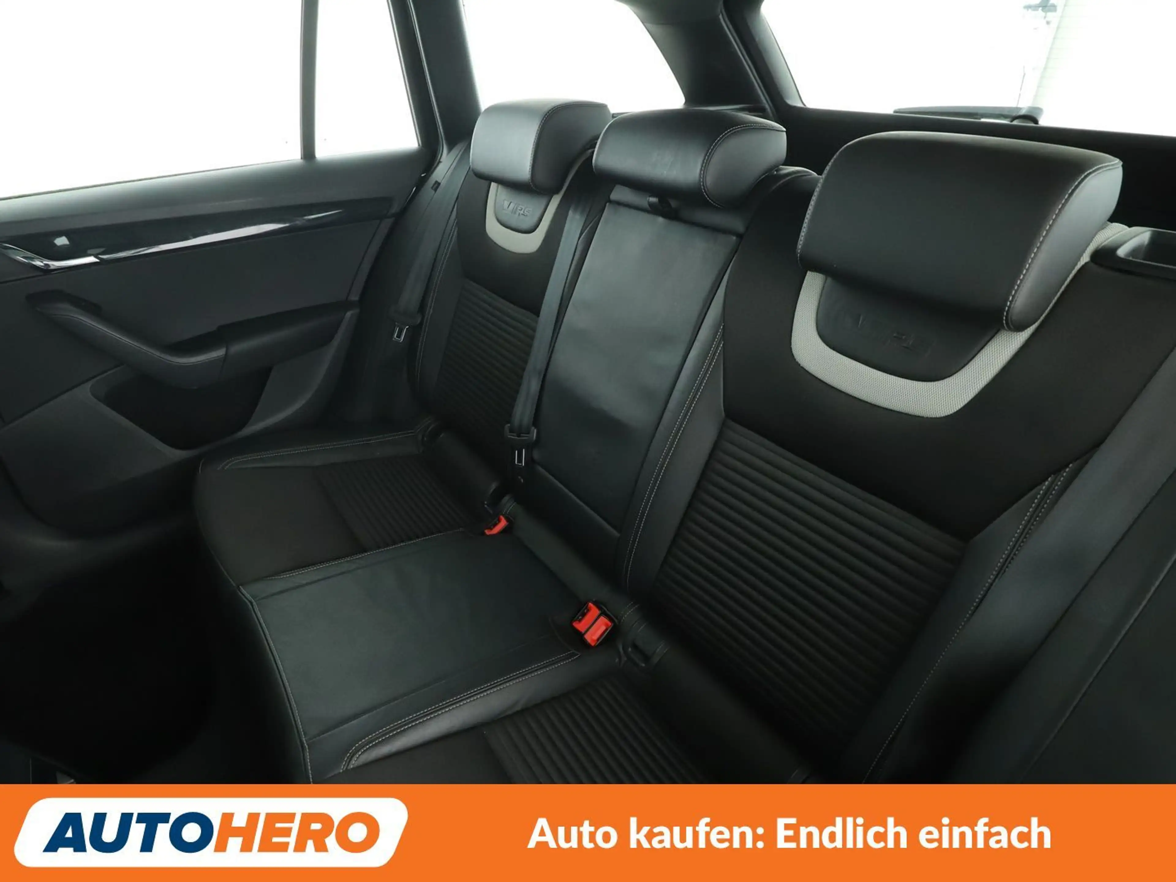 Skoda Octavia 2.0 TSI RS Aut.*NAVI*TEMPO*PANO*BI-XENON*SHZ* — photo 14