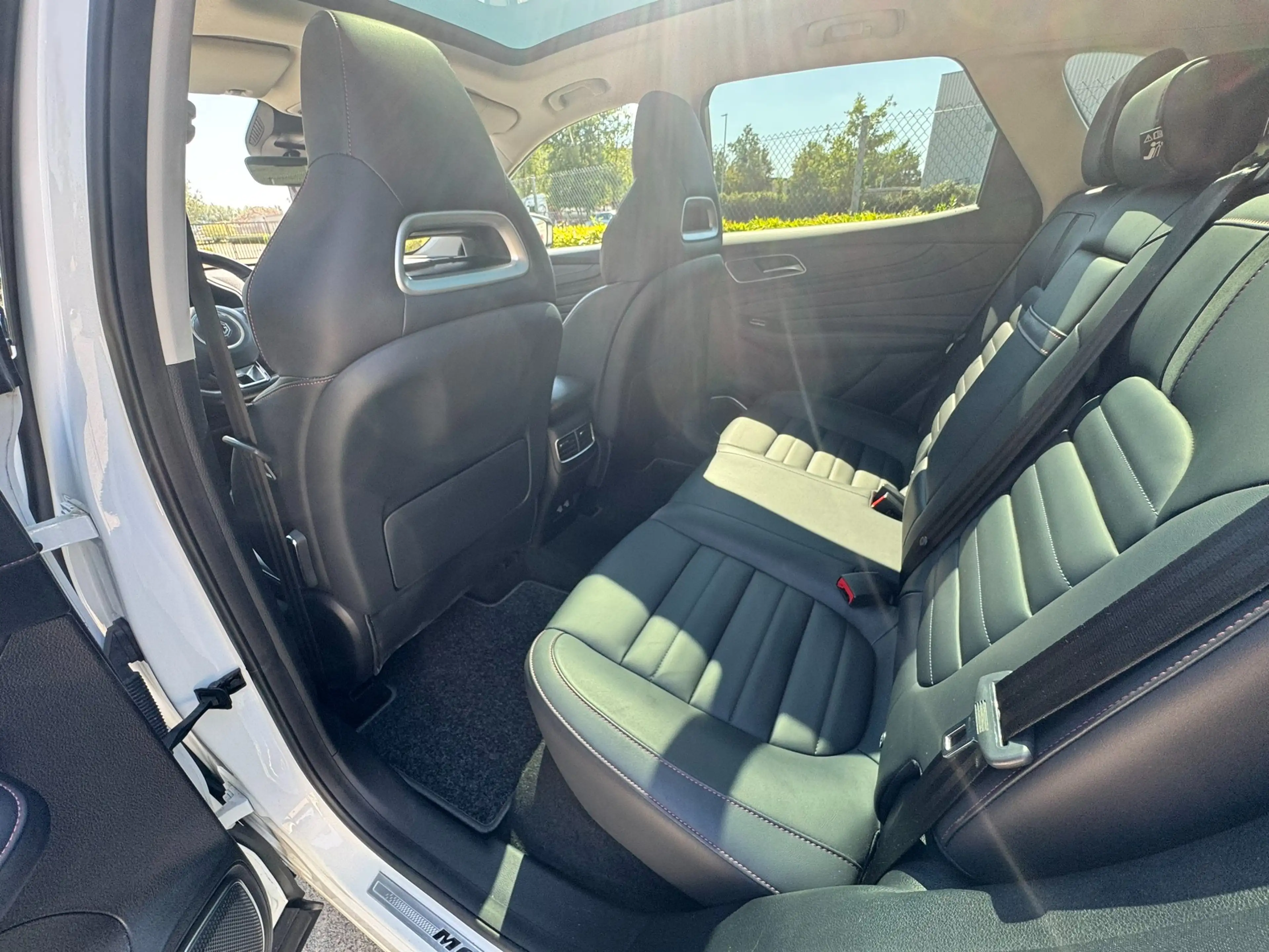 MG EHS PHEV Luxery FULL OPTION — photo 7
