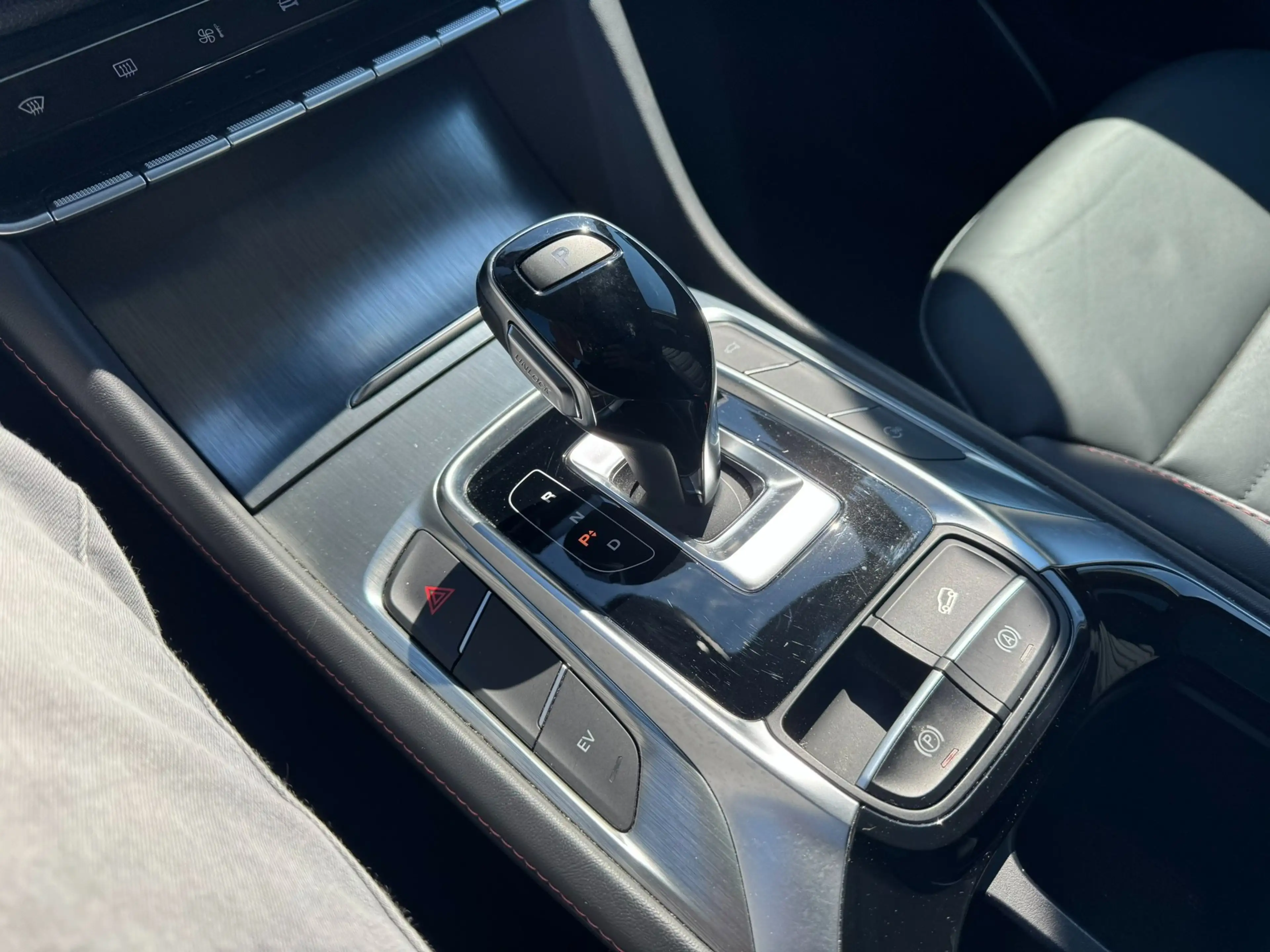MG EHS PHEV Luxery FULL OPTION — photo 11