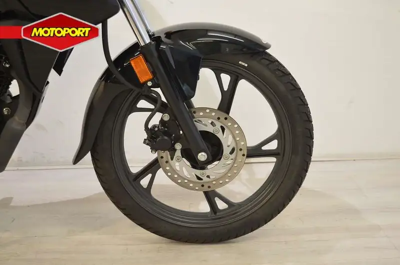 Honda CB 125 - foto 6