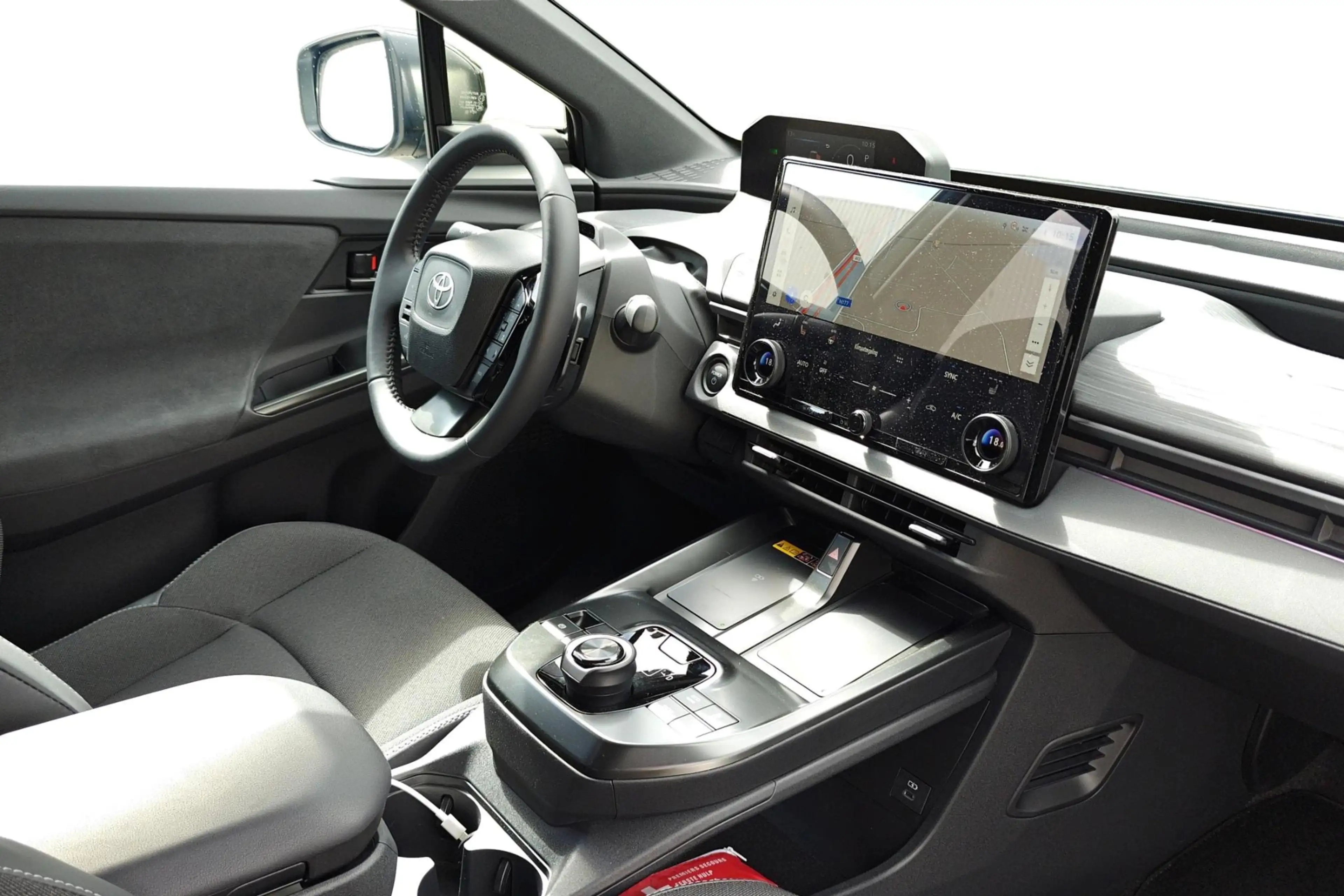 Toyota C-HR+ 77 kWh 2WD Business - DEMO — photo 2
