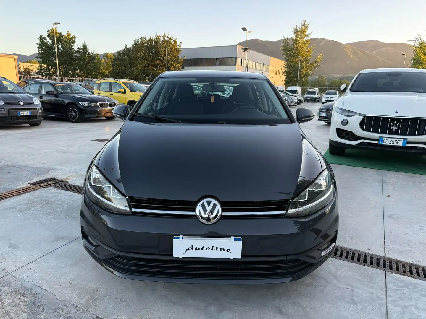 Volkswagen Golf 1.6 TDI 116CV -CARPLAY-LED Gris - 1