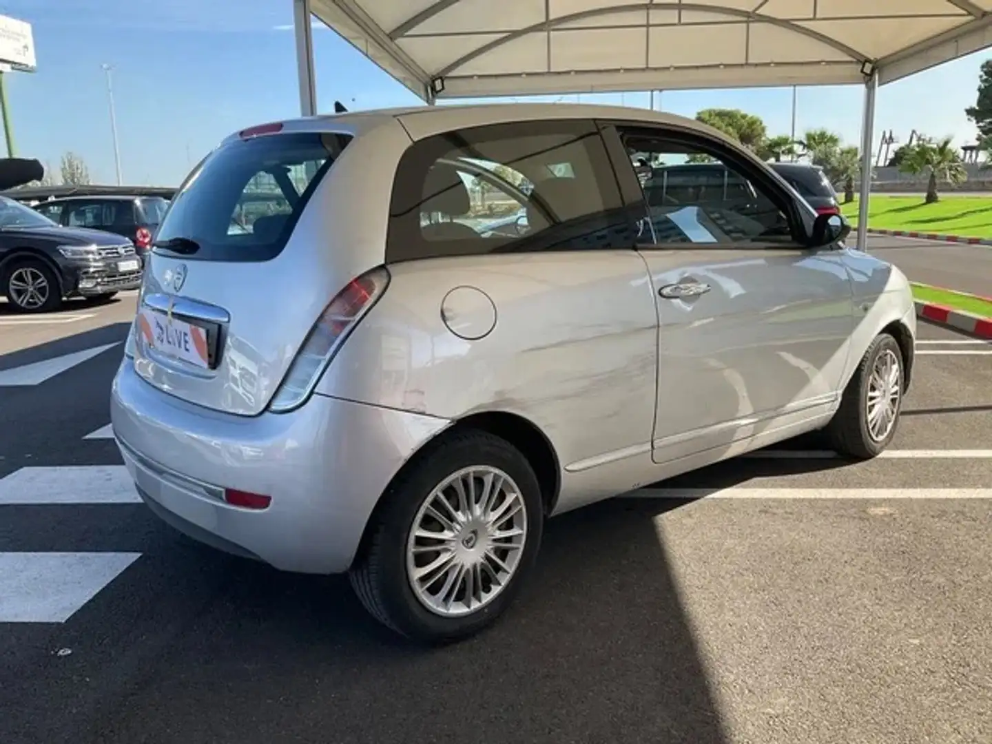 Lancia Ypsilon Pequeño Manual de 3 Puertas Grau - 2