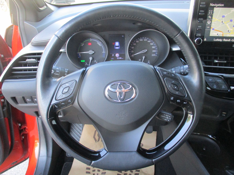 Toyota C-HR 2.0 C-UORE Launch Edition ACC+LED+Navi+SHZ — photo 13