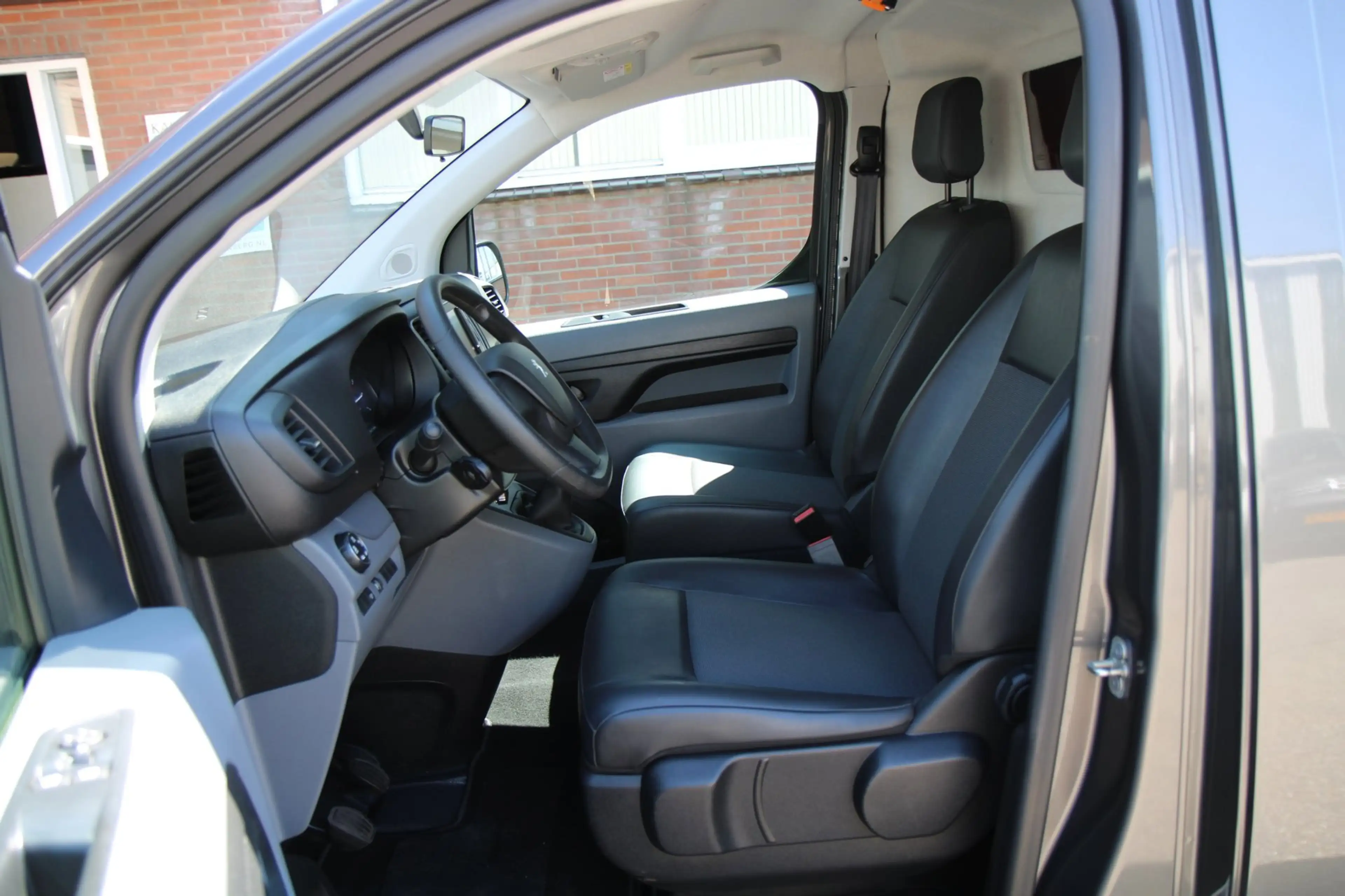 Peugeot Expert 2.0 BlueHDI 120PK Standard Pro / App connect / Cru — photo 3