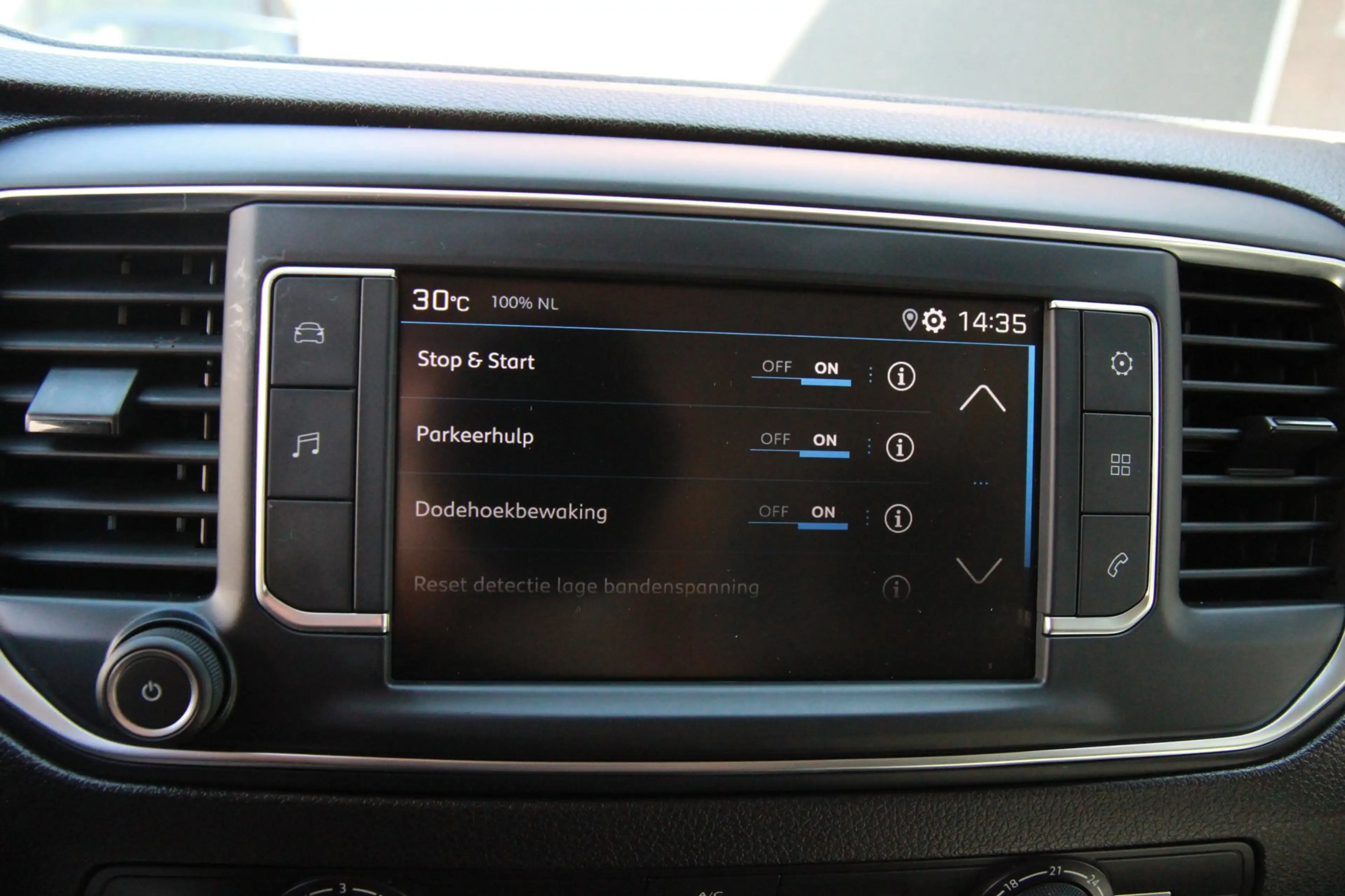 Peugeot Expert 2.0 BlueHDI 120PK Standard Pro / App connect / Cru — photo 21