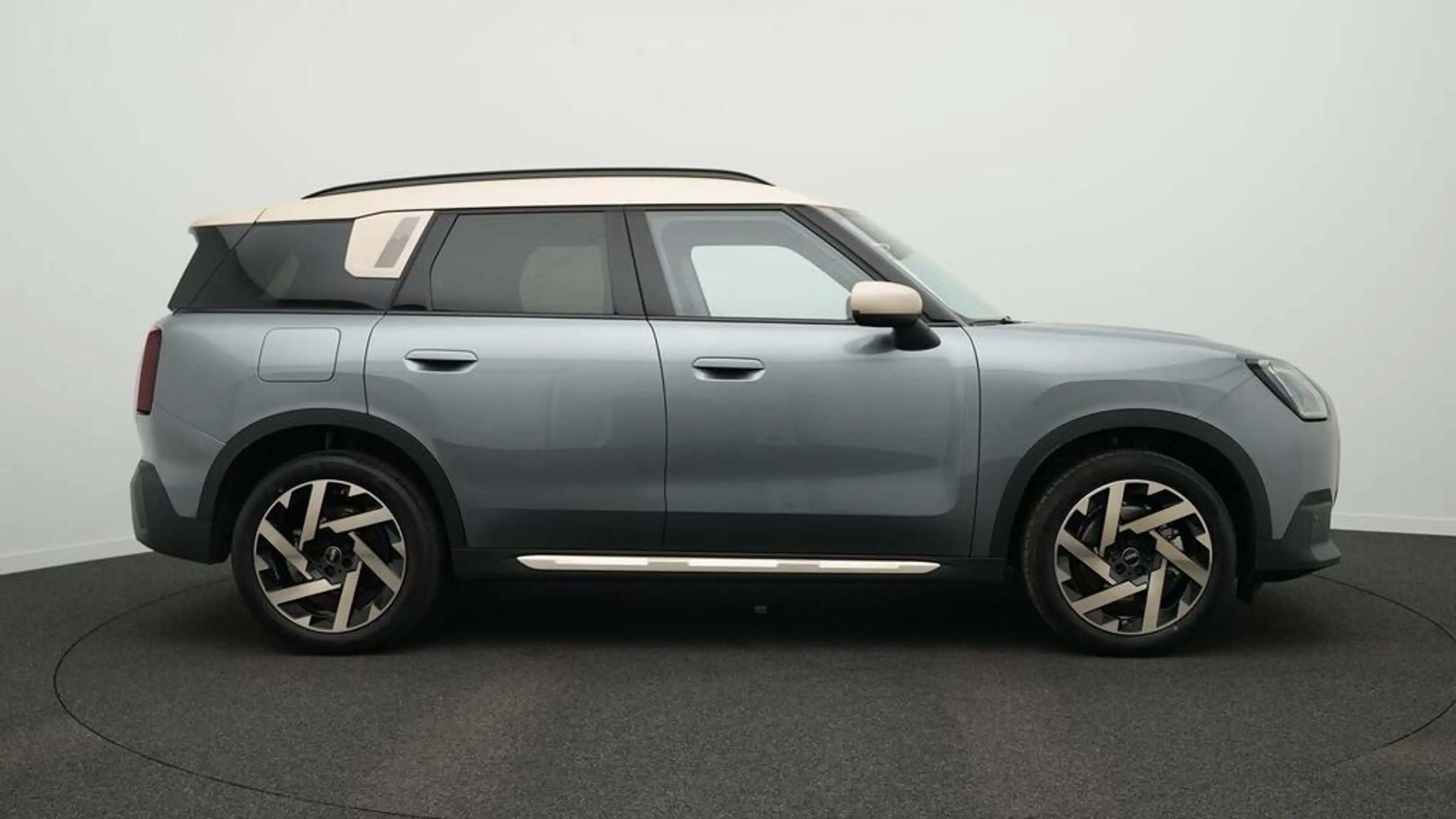 MINI Countryman C Favoured Trim — photo 2