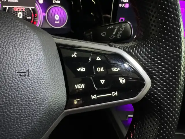 Volkswagen Golf view 13