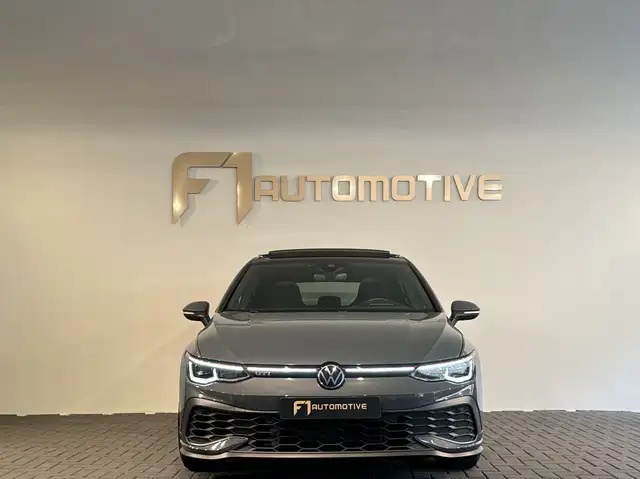 Volkswagen Golf view 2