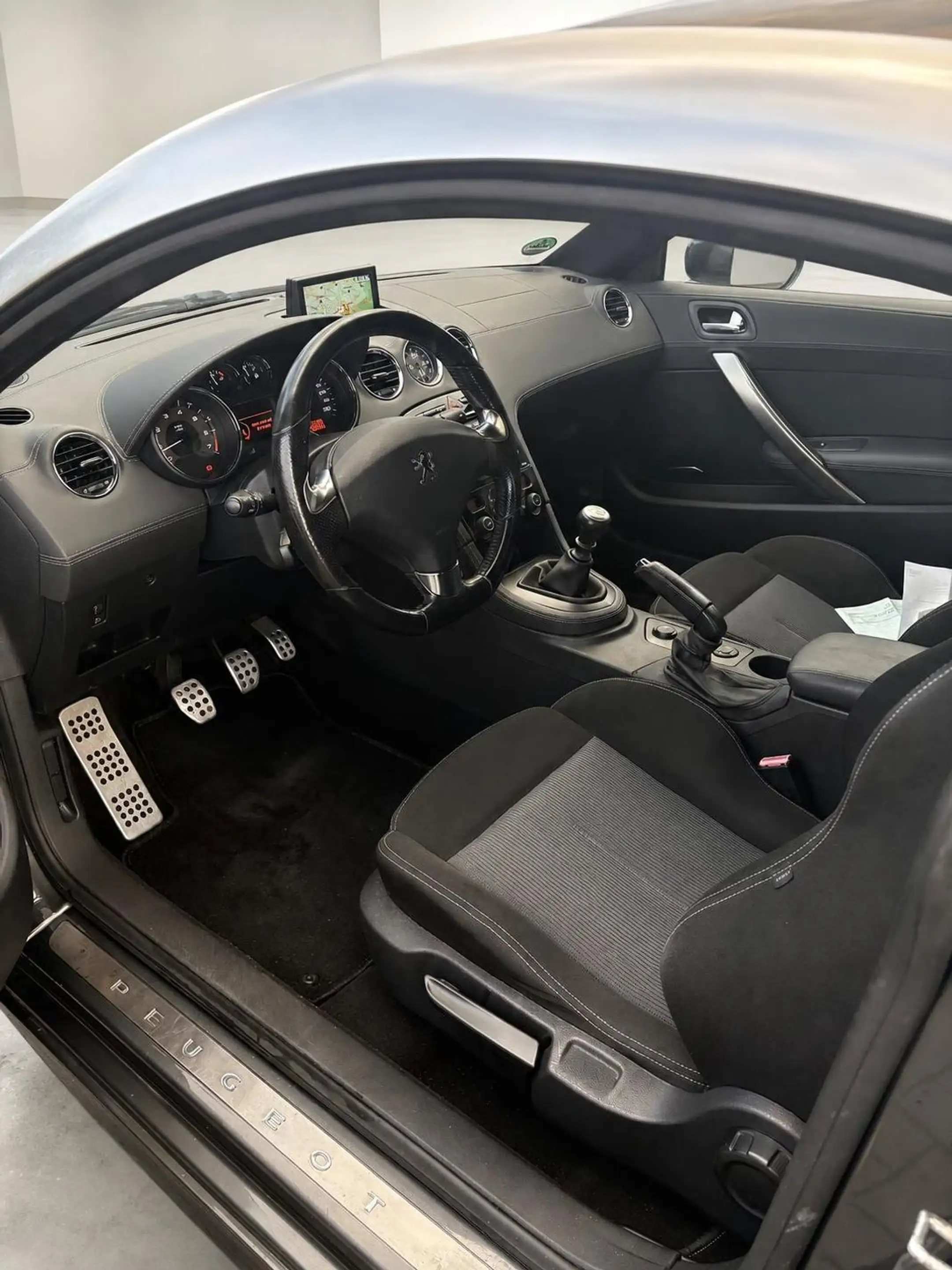 Peugeot RCZ Basis — photo 10