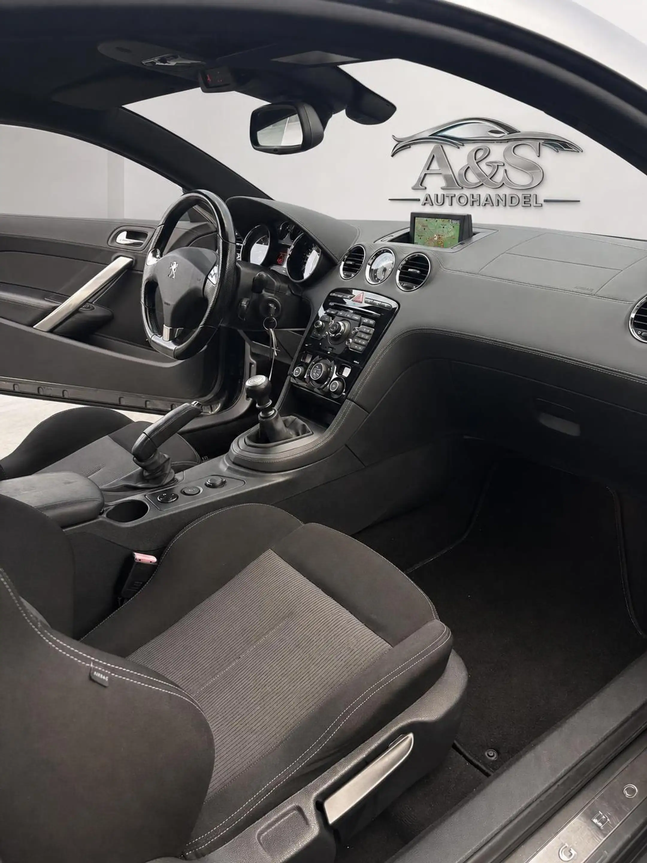 Peugeot RCZ Basis — photo 13