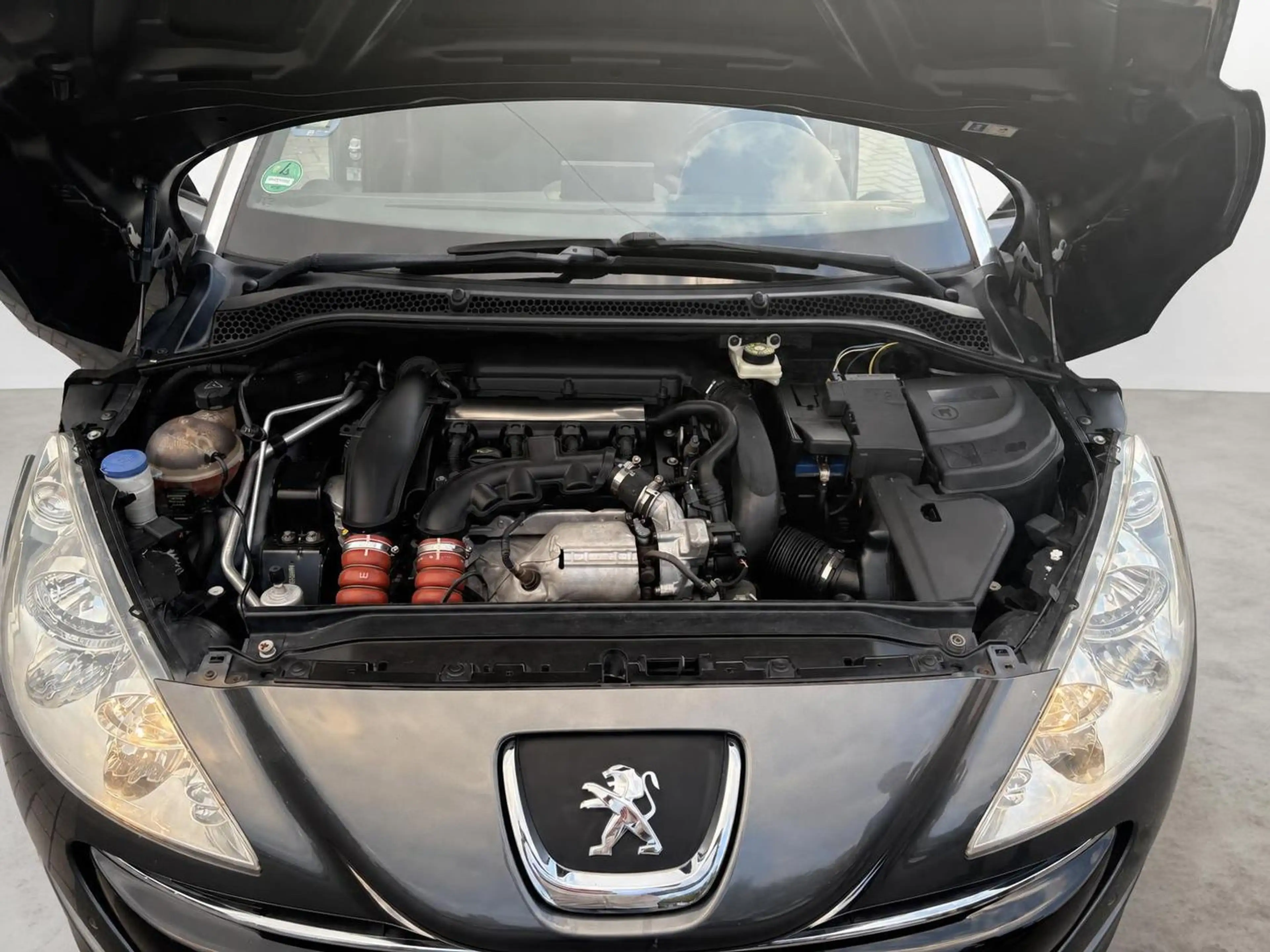 Peugeot RCZ Basis — photo 14