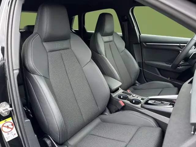Audi S3 view 14