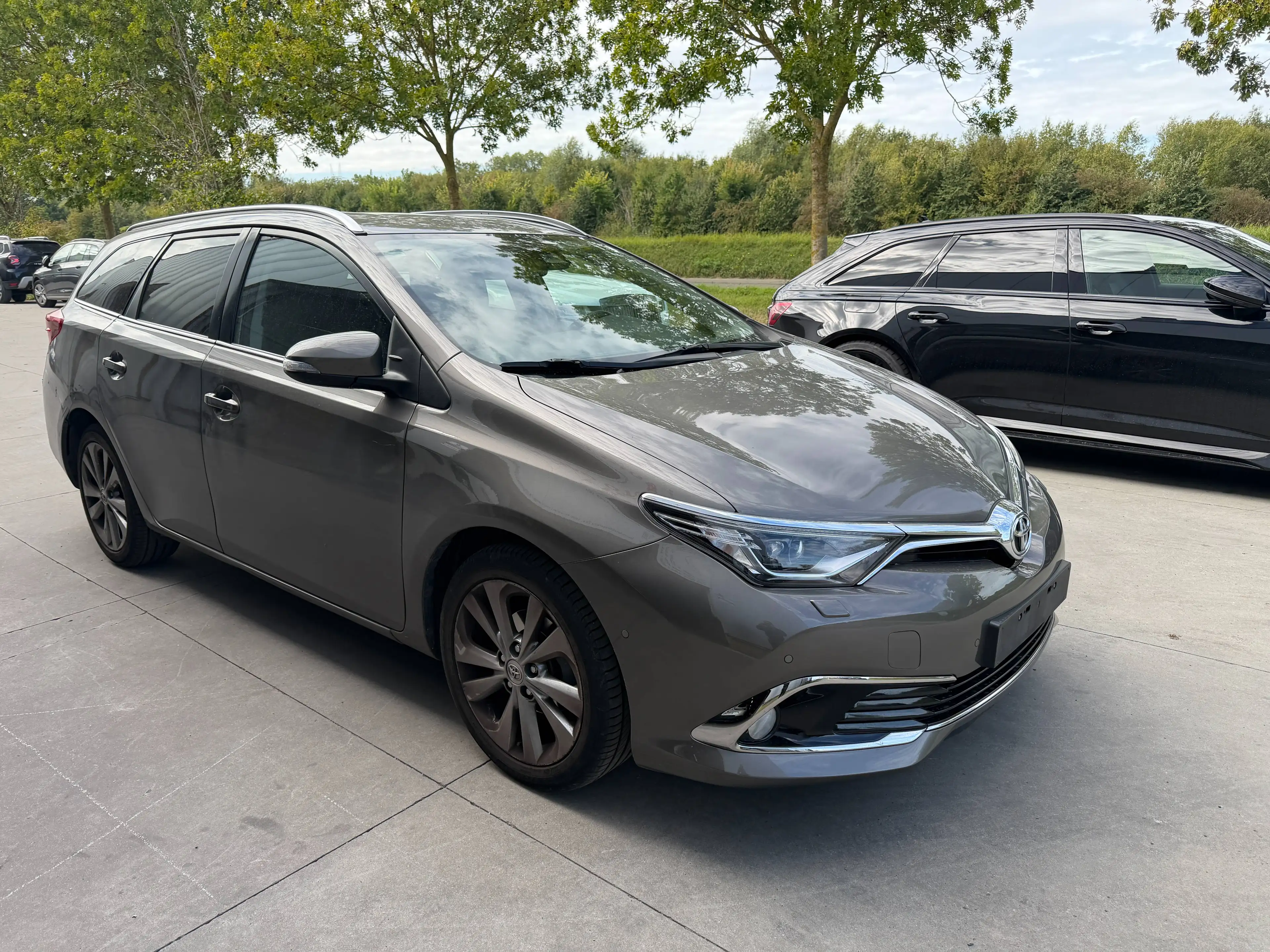 Toyota Auris Auris SW 1.2 Turbo Black Edition S/S — photo 2