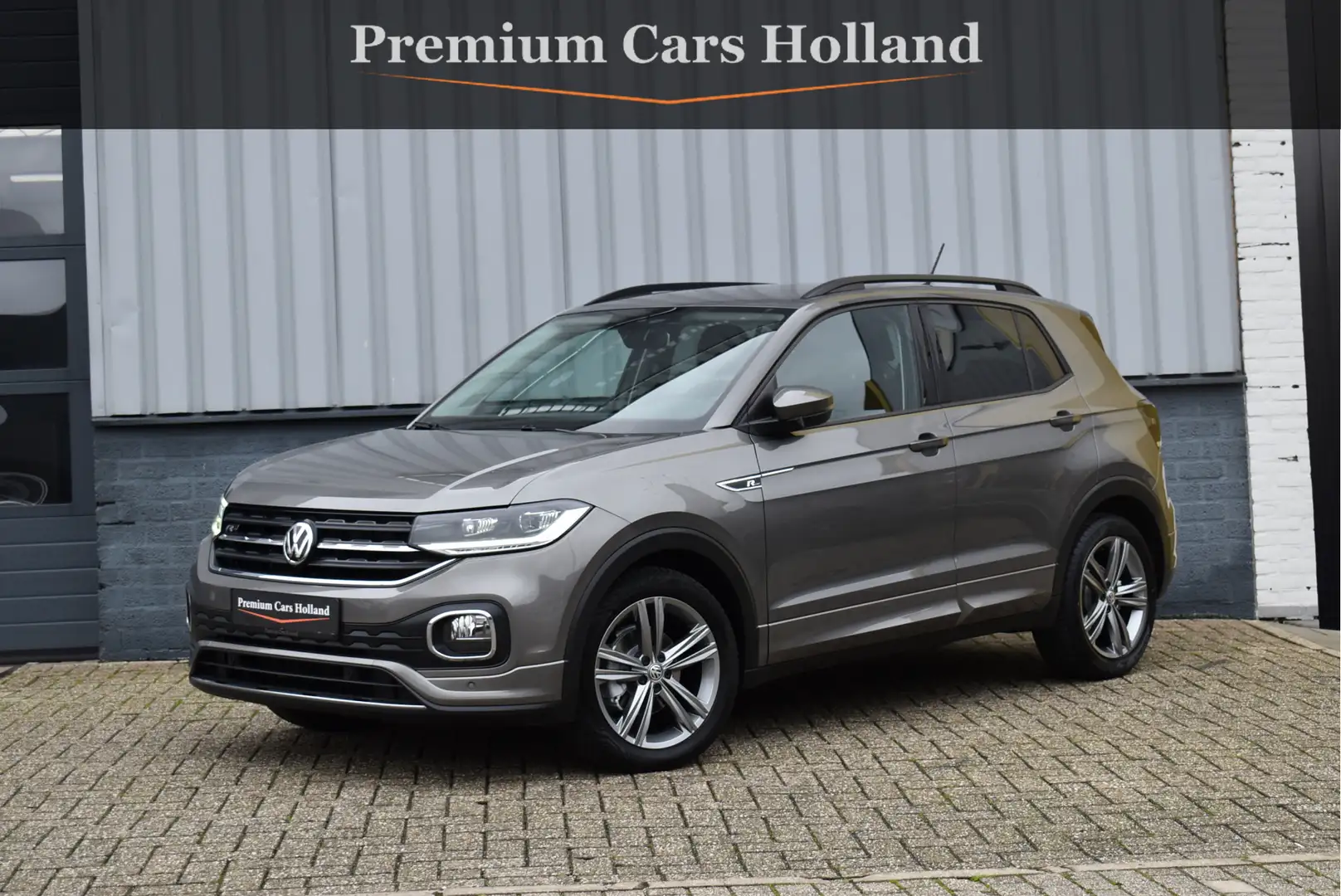 Volkswagen T-Cross 1.0 TSI R-Line DSG Navi Apple Carplay Virtual Full Grijs - 1