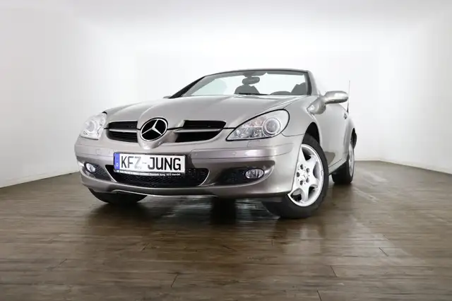 Mercedes-Benz SLK 200 *1.Hand*Bi-Xenon*Leder*PTS*Navi*