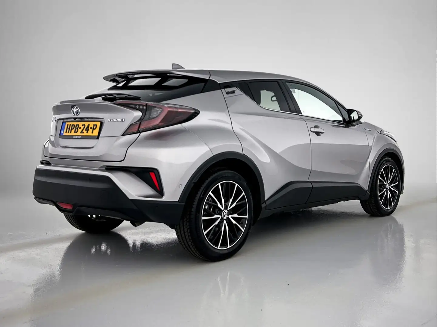 Toyota C-HR 1.8 Hybrid Executive Limited | Navigatie | Gris - 2