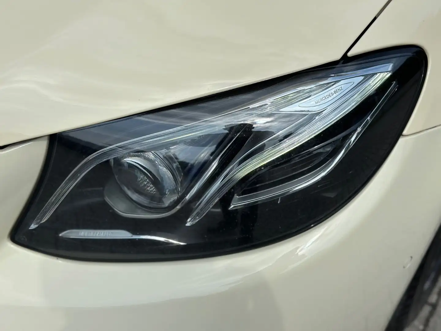 Mercedes-Benz E 220 d T Avantgarde Pano*Tot*Multibeam*Ambiente Beige - 2