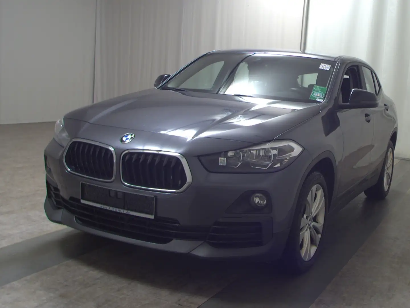 BMW X2 sDrive 20d Advantage HUD Navi el.Heck Sound Grey - 2