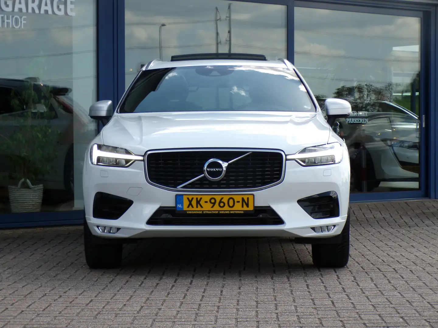 Volvo XC60 2.0 T5 AWD Inscription R-Design, Trekhaak / Carpla Wit - 2
