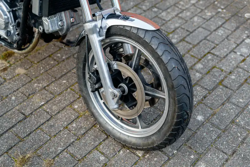 Honda VF 700 - foto 5