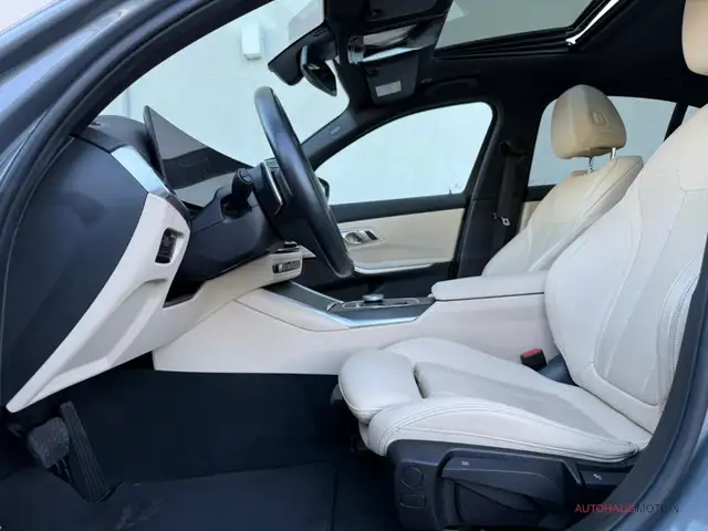 BMW 3 Series view 10