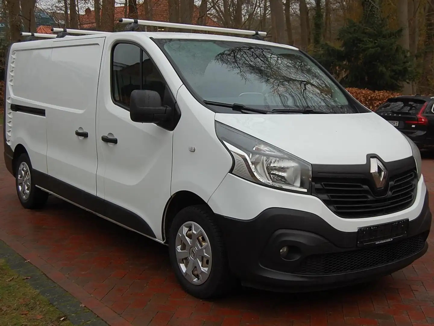 Renault Trafic L2H1 Regale Navi AHK Dachträger Klima lang Weiß - 2