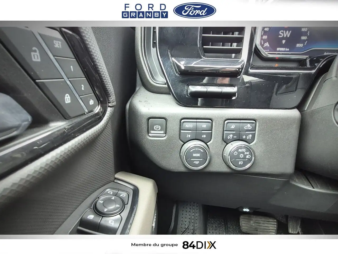 Chevrolet Silverado 1500 photo Chevrolet Silverado 1500
