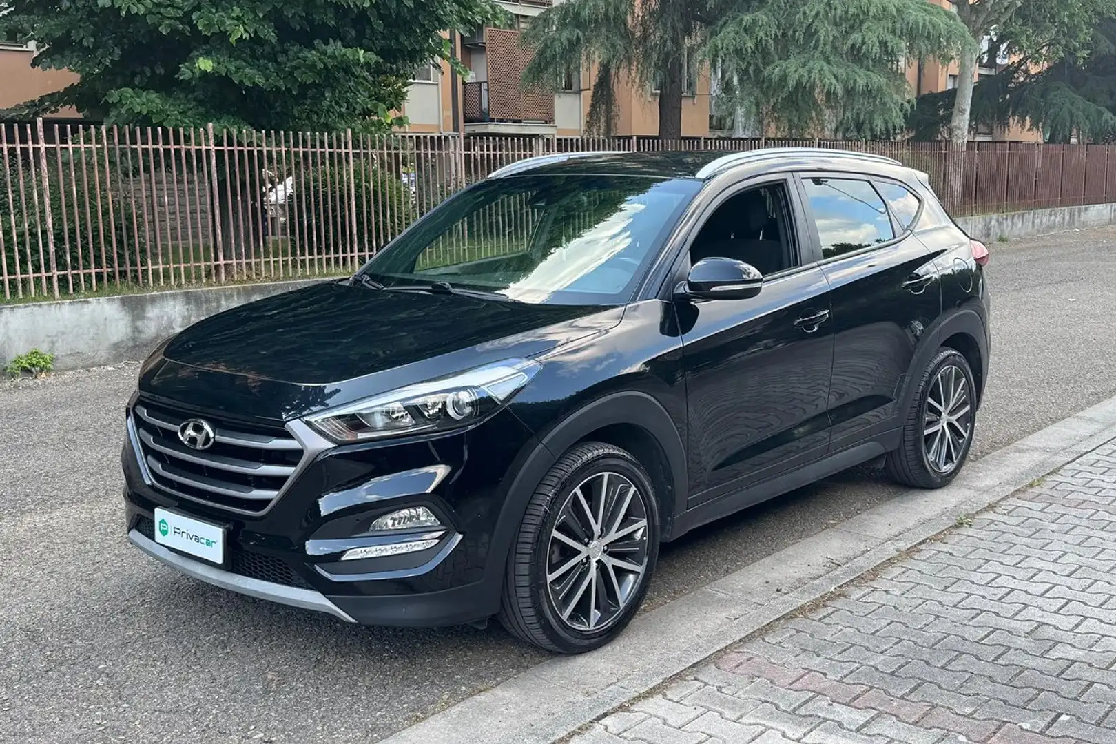 Hyundai TUCSON Tucson 1.7 CRDi DCT Comfort Чорний - 1