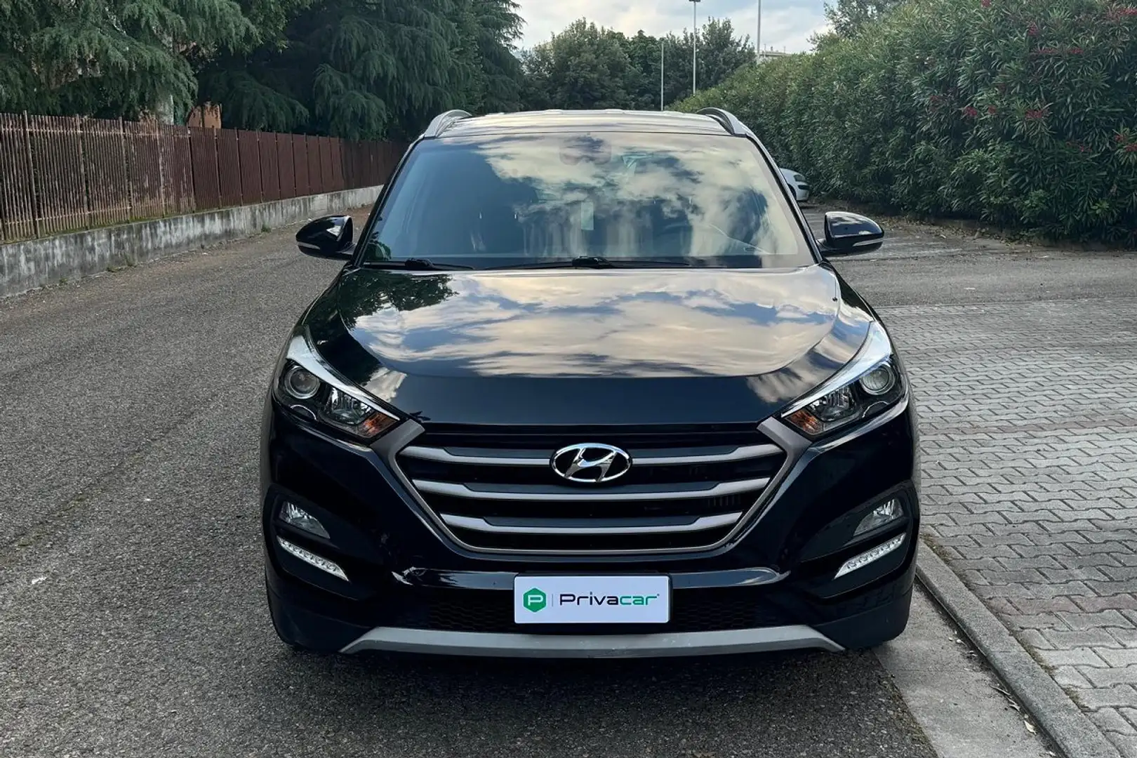 Hyundai TUCSON Tucson 1.7 CRDi DCT Comfort Чорний - 2