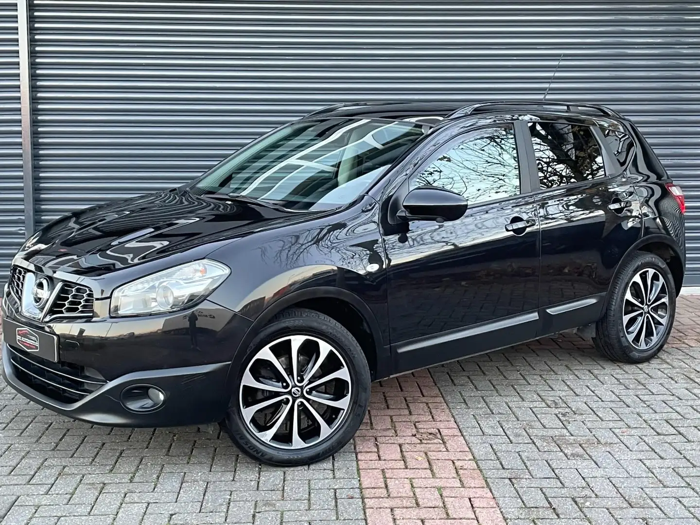 Nissan Qashqai 1.6 Connect Edition Pano | Navi | Pdc | Cruise | C Schwarz - 2