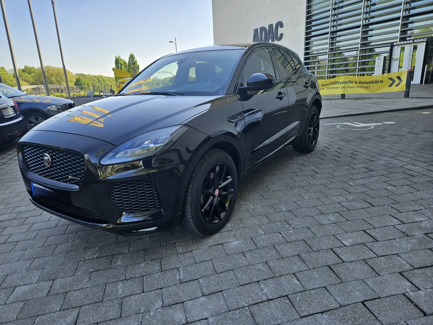 Jaguar E-Pace D150 AWD Aut. S Black - 1