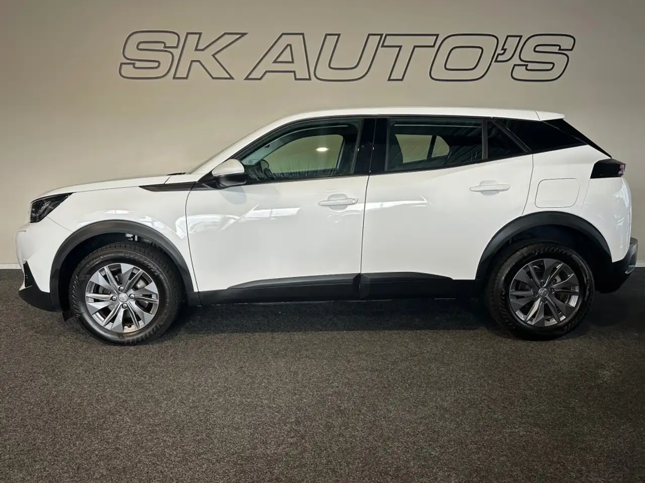 Peugeot 2008 1.2 PT ACTIVE PACK l CARPLAY l CRUISE l CLIMA l LM, миниатюра 9