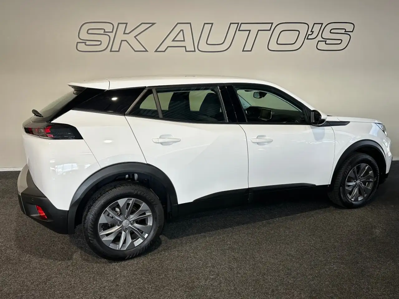 Peugeot 2008 1.2 PT ACTIVE PACK l CARPLAY l CRUISE l CLIMA l LM, миниатюра 6