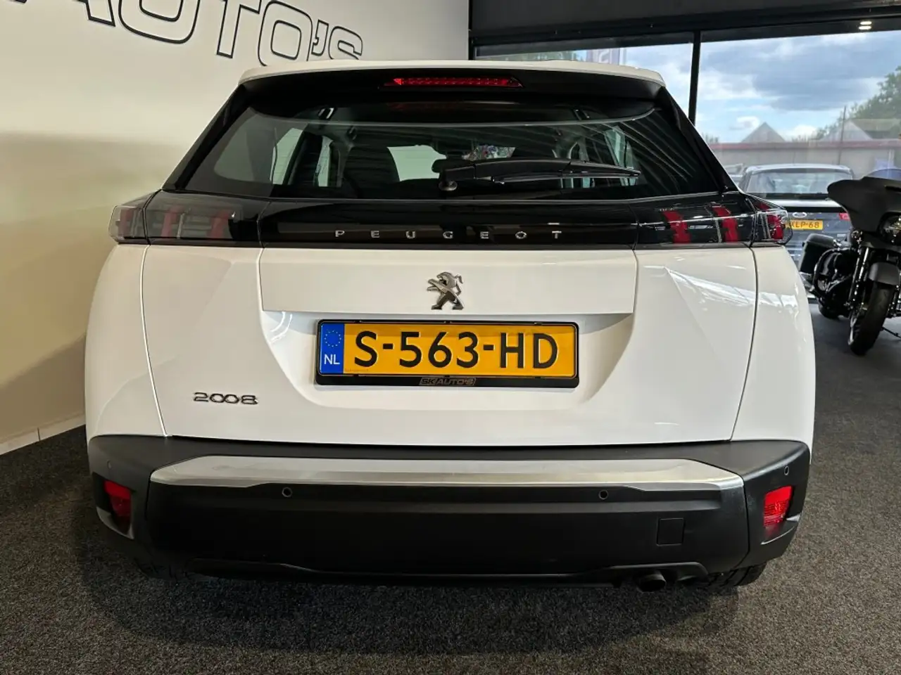 Peugeot 2008 1.2 PT ACTIVE PACK l CARPLAY l CRUISE l CLIMA l LM, миниатюра 4