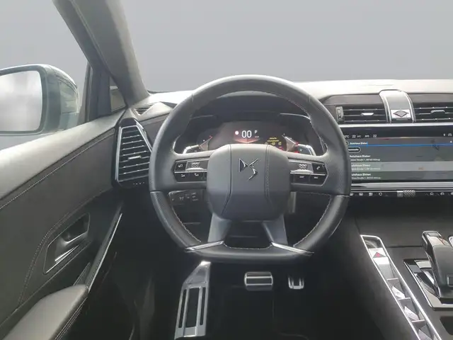 DS Automobiles DS 7 view 14