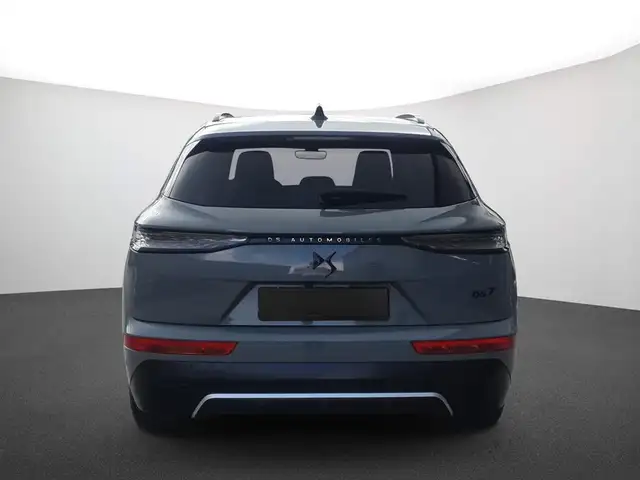 DS Automobiles DS 7 view 4
