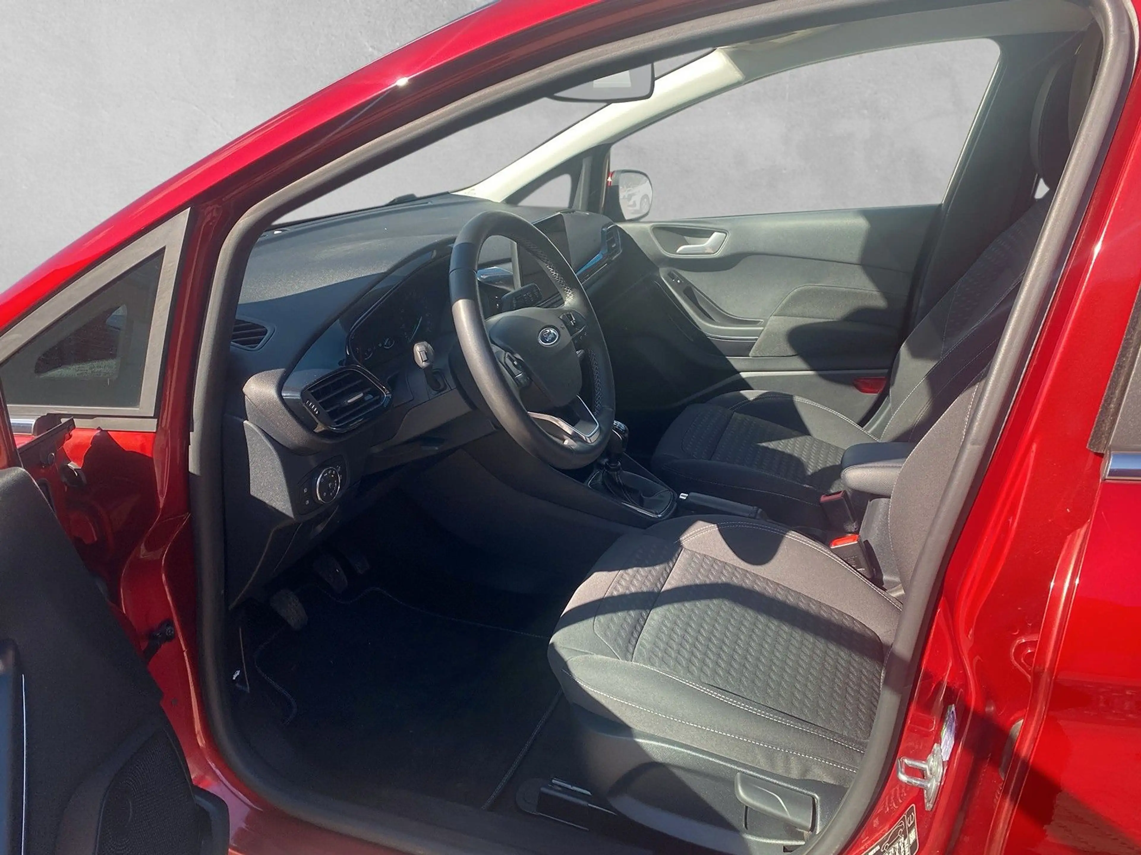 Ford Fiesta Titanium — photo 9