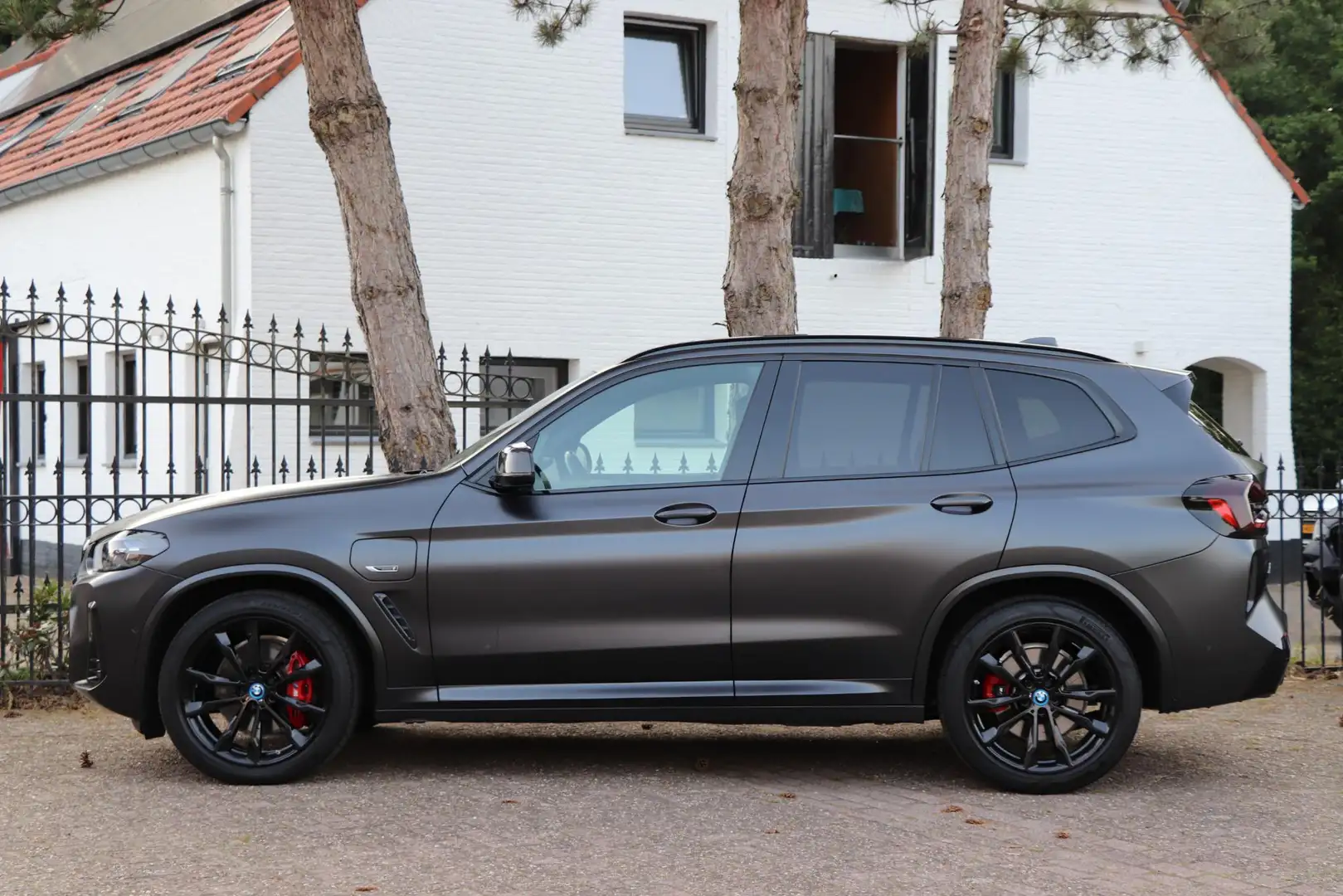 BMW X3 xDrive30e |M-Sport |Sonderlackierung |Elektrische Grijs - 2