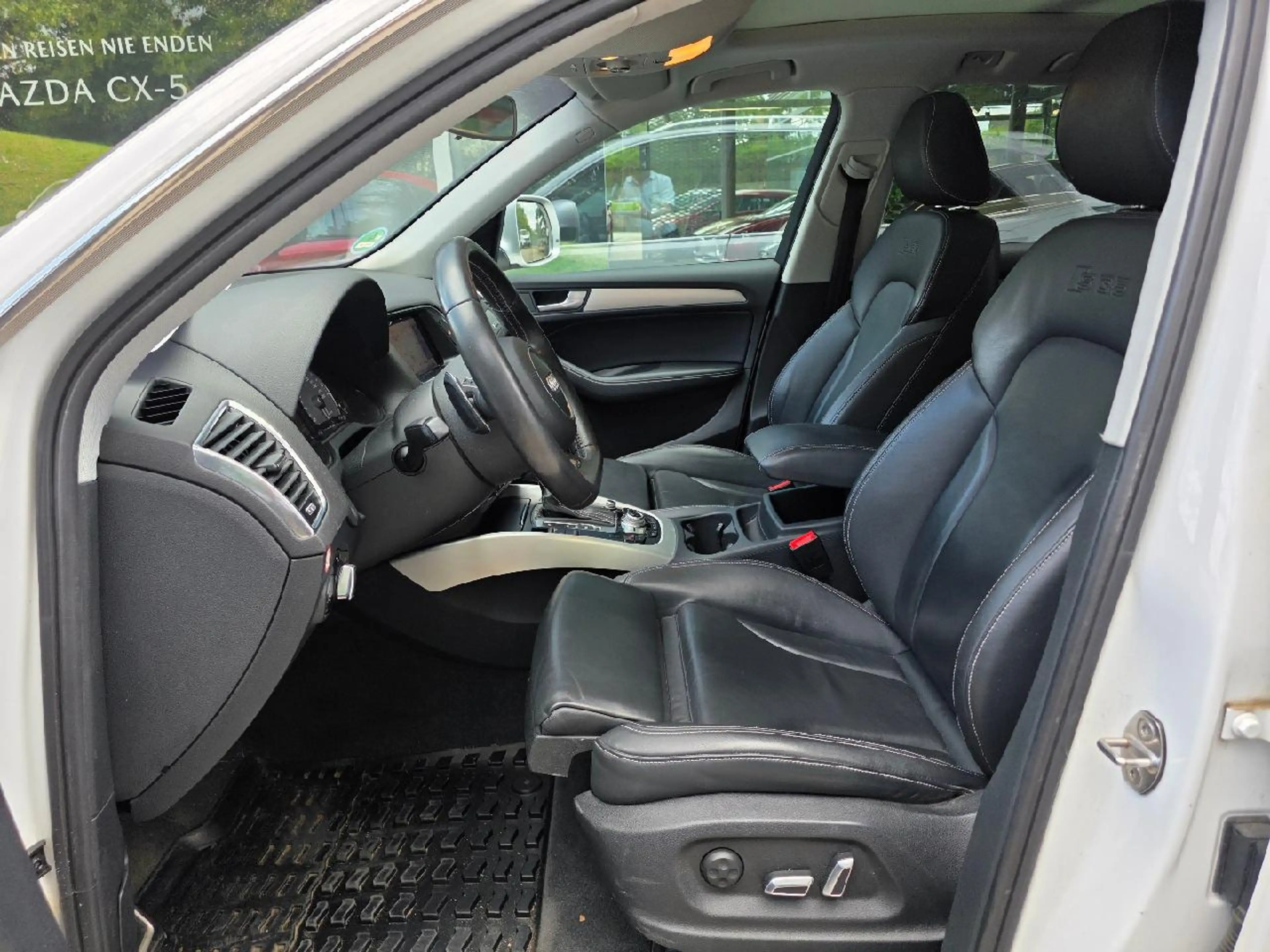 Audi SQ5 3.0TDI quattro Xenon Leder Navi PDC 8fach Alu... — photo 9