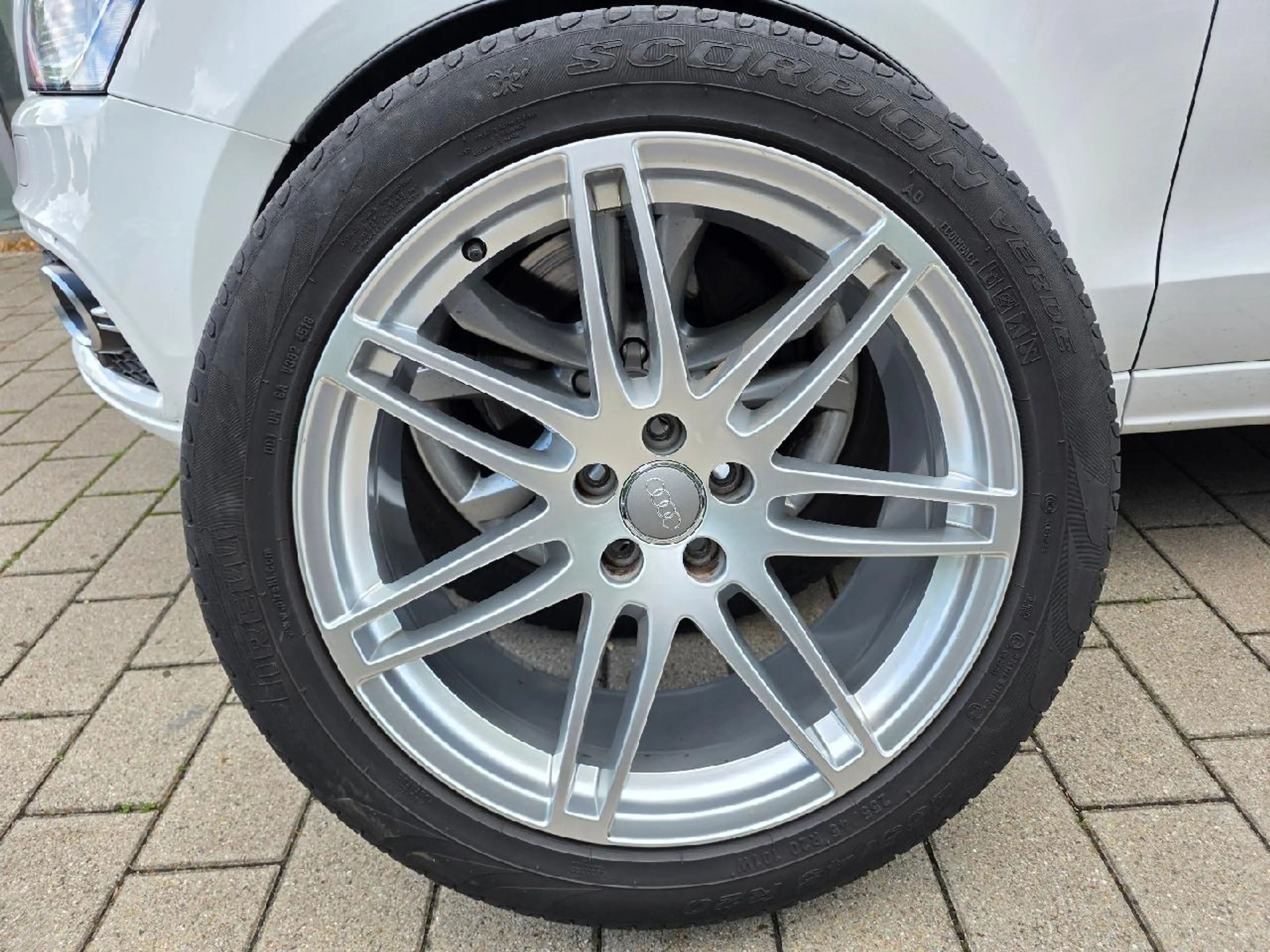 Audi SQ5 3.0TDI quattro Xenon Leder Navi PDC 8fach Alu... — photo 6