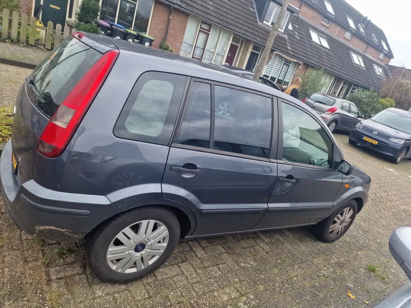 Ford Fusion 1.6-16V First Ed. Blauw - 1
