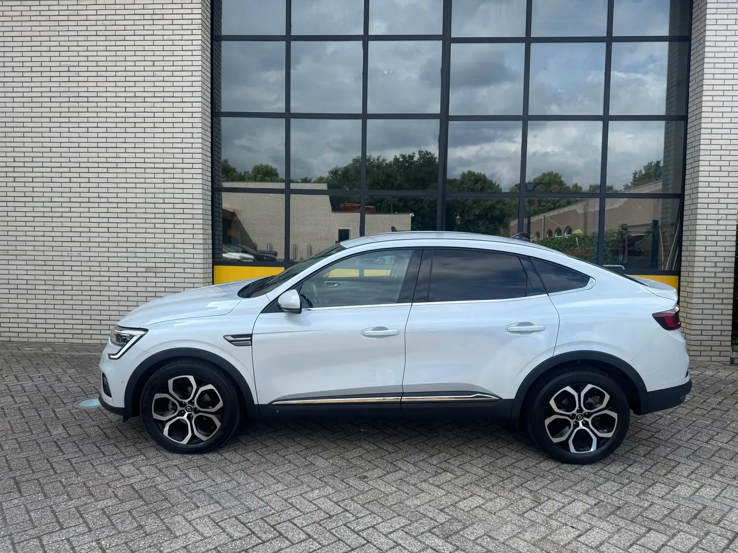 Renault Arkana 140PK Adaptieve cruise, stoel en stuurwielverwarmi Wit - 2