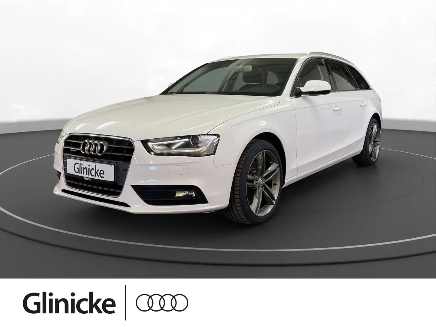 Audi A4 2.0 TDI qu. Attraction AHK Xenon LM 18" Wit - 1