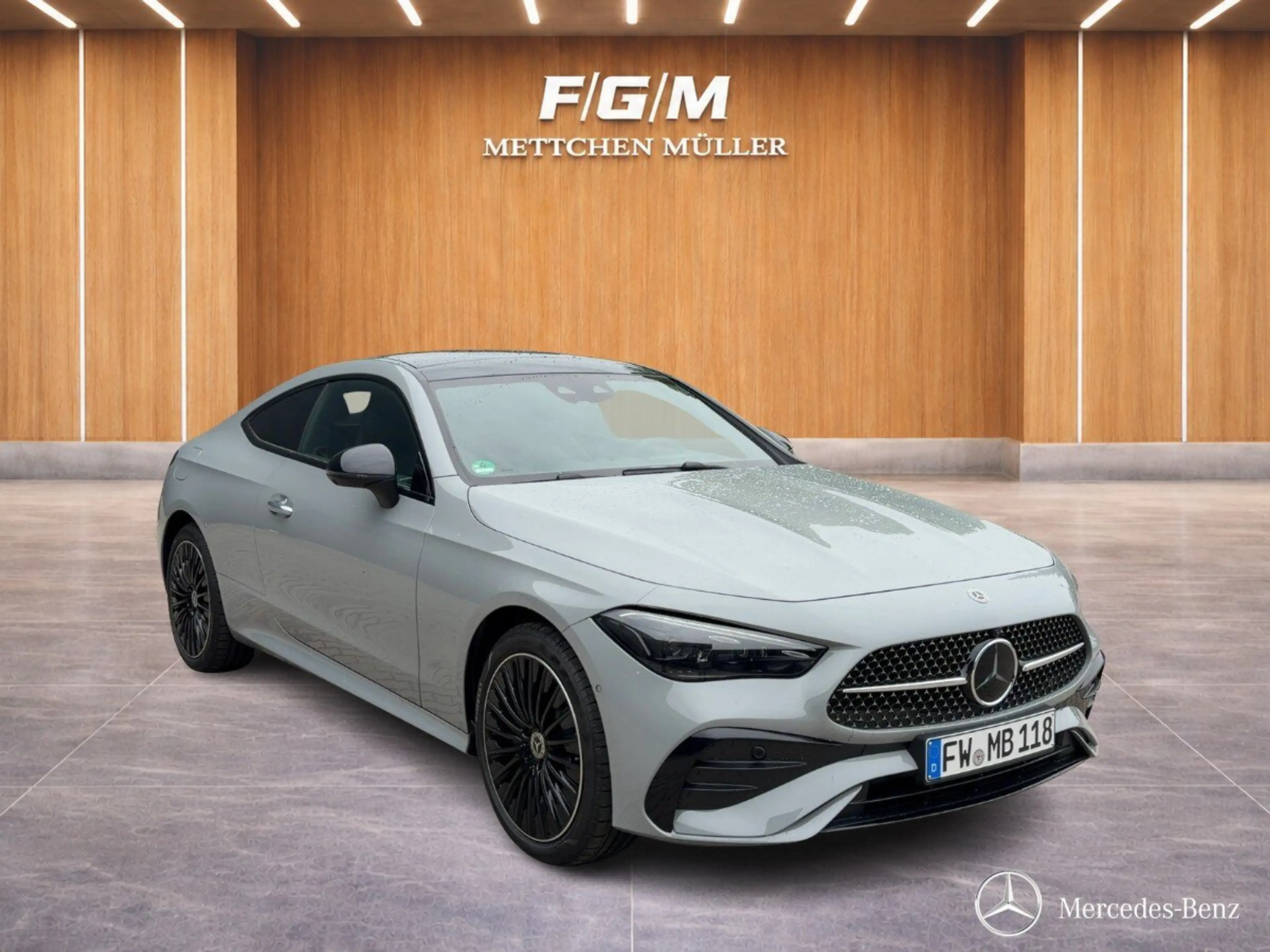Mercedes-Benz CLE 300 CLE 300 e AMG+PANO+DISTR+KEYG+360+BURM+MEM+DIGIL — photo 4
