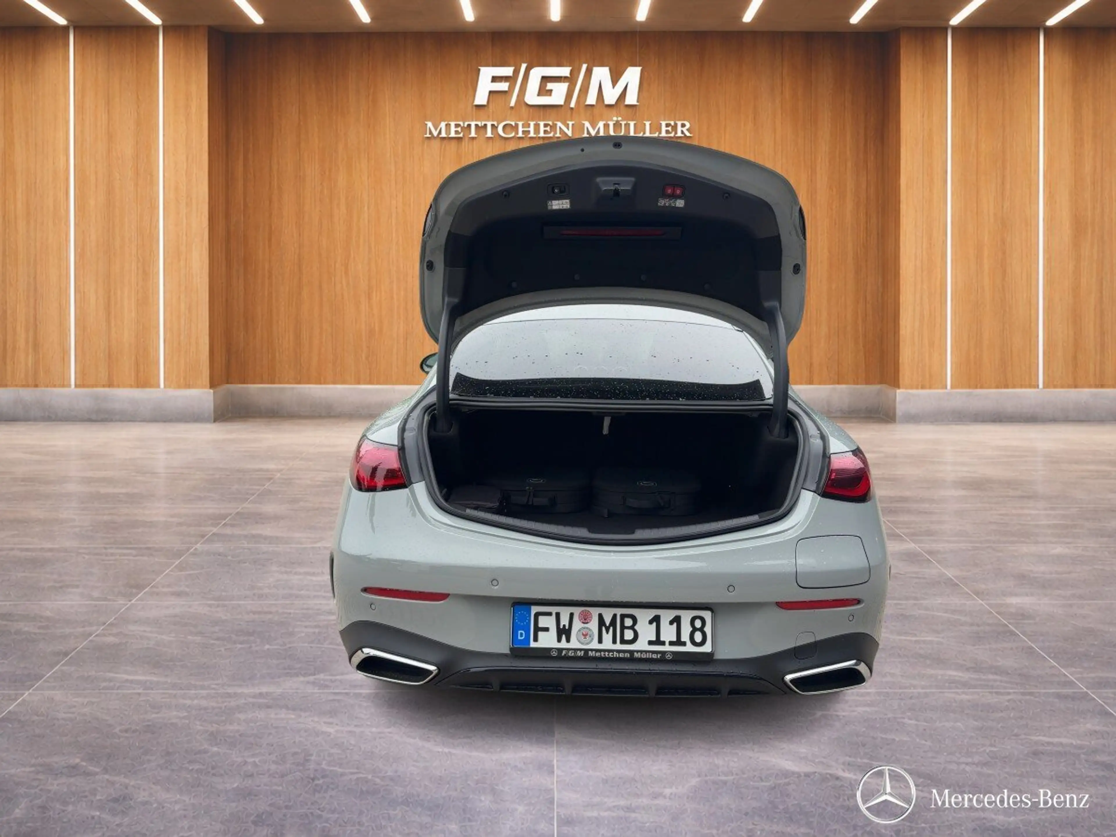 Mercedes-Benz CLE 300 CLE 300 e AMG+PANO+DISTR+KEYG+360+BURM+MEM+DIGIL — photo 5